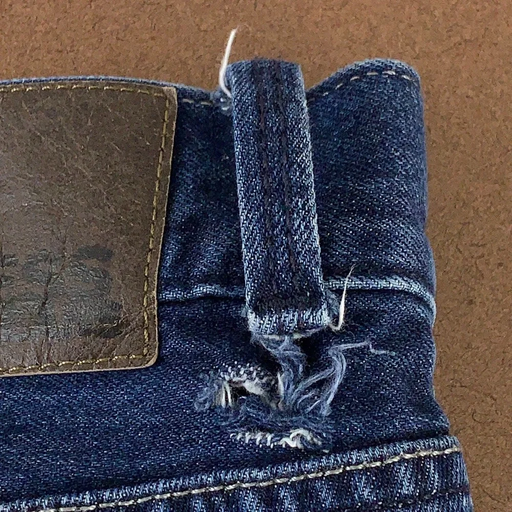 Express Mens Size 33 x 32 Dark Wash Distressed Rocco Slim Fit Skinny Jeans *Flaw